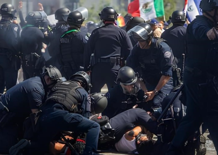 خشونت پلیس آمریکا، فضای مجازی را پُر کرد