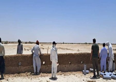 دیوار گِلی سپر سیستان در برابر ریزگردها