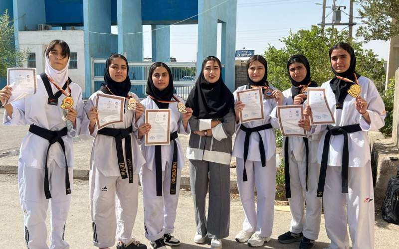 درخشش دختران تکواندوکار سراوانی در مسابقات استانی