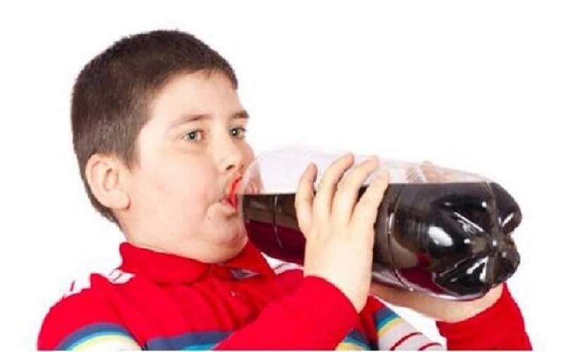 مضرات مصرف نوشابههای گازدار