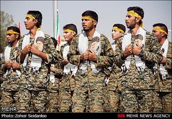 روز بسیج دانش‌آموزی یادآور بصیرت نوجوانان انقلابی