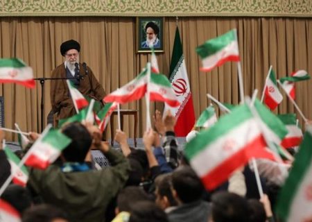 ۱۳ آبان روز روشن‌شدن هویت استکباری آمریکا