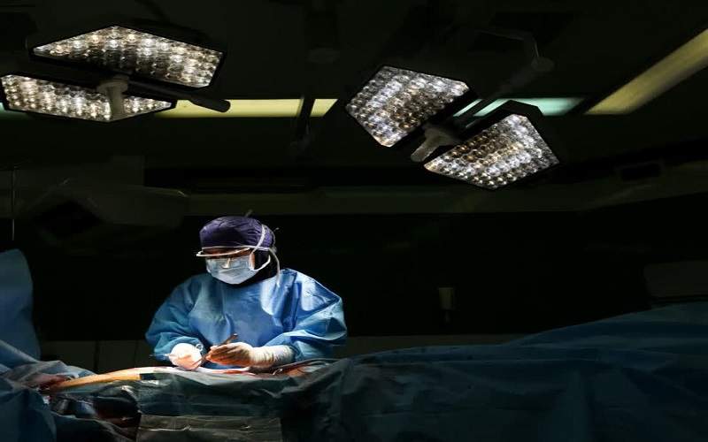 اولین جراحی جایگزینی مهره گردن در جنوب سیستانوبلوچستان