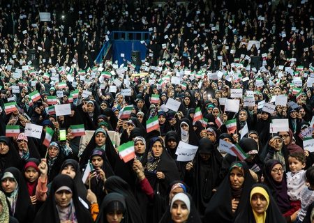 بانوان هیرمند پیشگام صیانت از آرمان‌های انقلاب