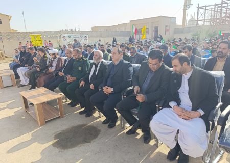 زنگ انقلاب در مدرسه شاهد هیرمند نواخته شد