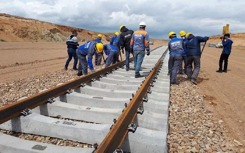 شتاب در تکمیل زیرساخت‌های ریلی و جاده‌ای سیستان‌وبلوچستان