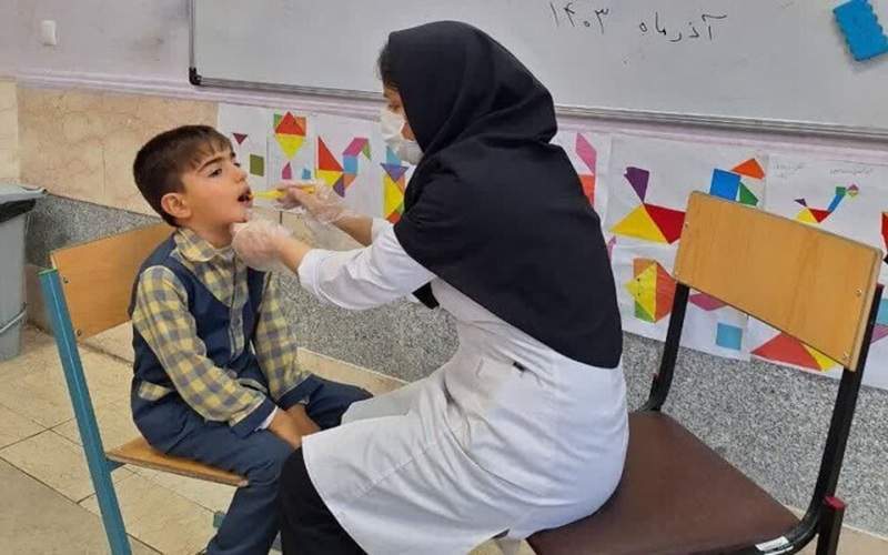 کاهش پوسیدگی دندان با فلورایدتراپی مدارس