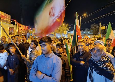 تا آخر ایستاده‌ایم