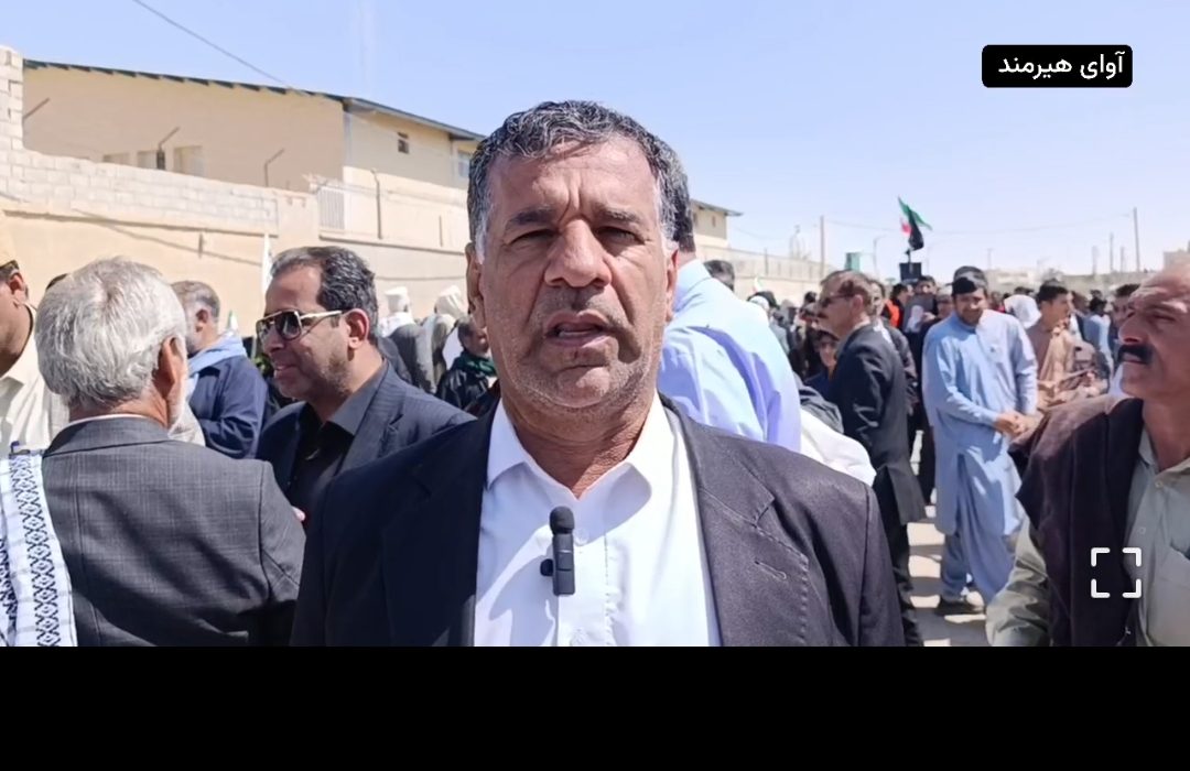 ما آمدیم که ثابت کنیم کنار رهبری ایستاده ایم