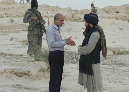 بازدید مشترک مسئولان هیرمند و ولایت نیمروز افغانستان از نقاط مرزی در شمال شهرستان هیرمند