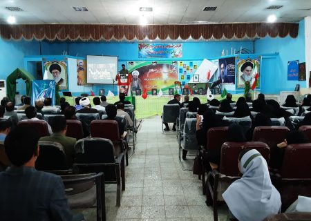 معلم، محور تربیت و یادگیری جامعه