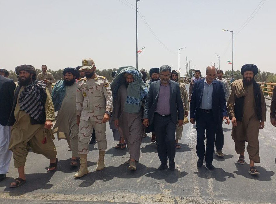 رانندگان ایرانی از بازداشت طالبان آزاد شدند.