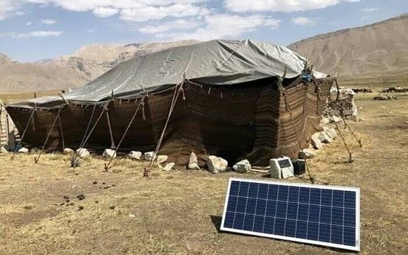 روشنایی خورشید بر بام سیاه‌چادرهای سیستان‌و بلوچستان