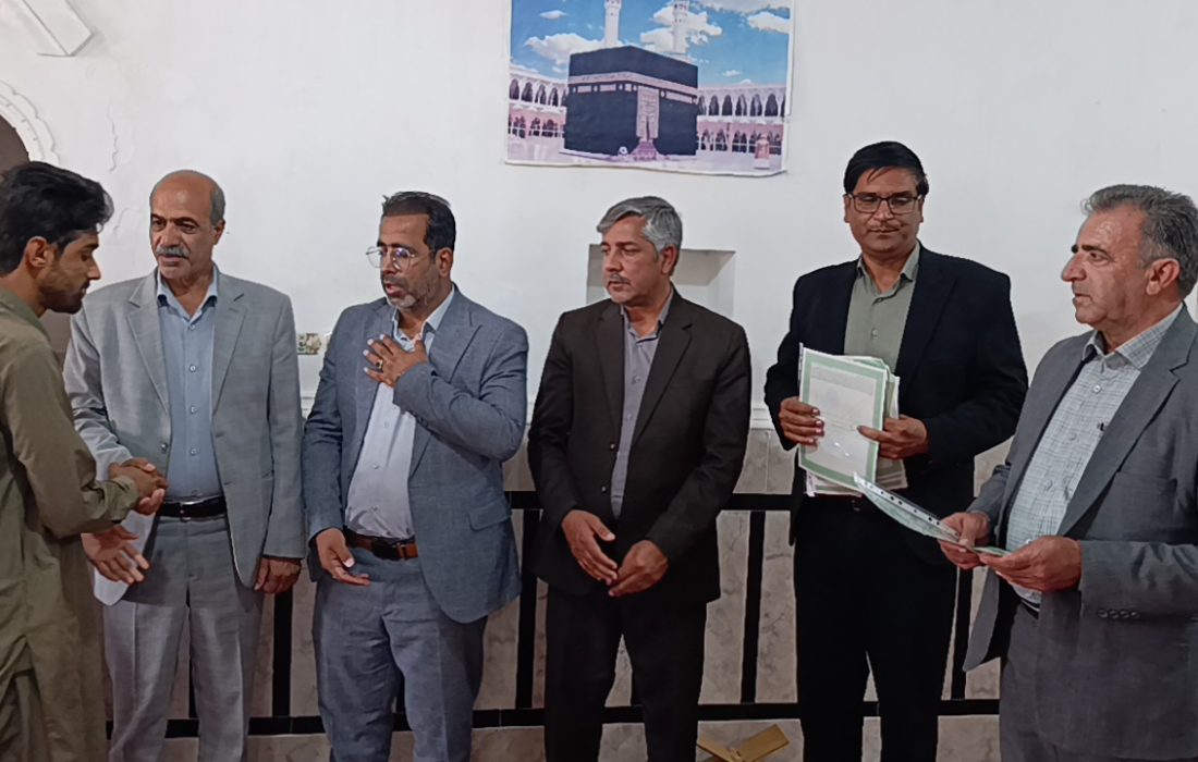 تحویل ۸۴ سند مالکیت به اهالی روستای ملأ عظیم شهرستان هیرمند