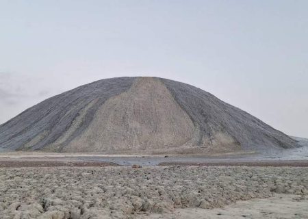 گل‌فشان‌ بندر تنگ کنارک فعال شد