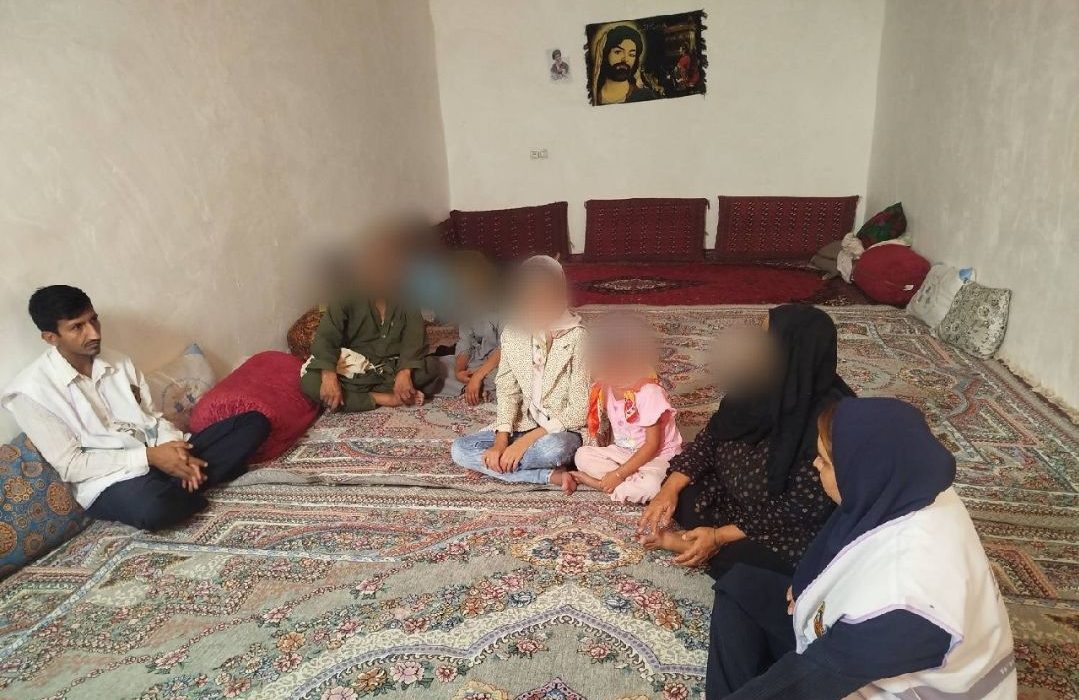 نجات دو کودک مبتلا به مصرف مواد مخدر در هیرمند