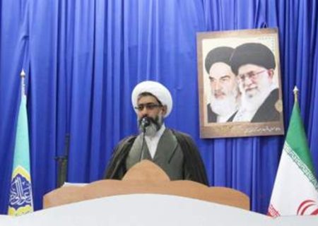 حضور در تشییع رهبر شهید پیام ایستادگی ملت ایران