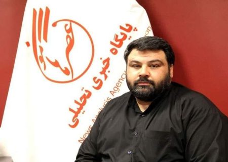 عطر قرآن در بدرقه رهبر شهید می‌پیچد