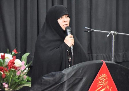 زنان محور تربیت و ستون مقاومت جامعه هستند