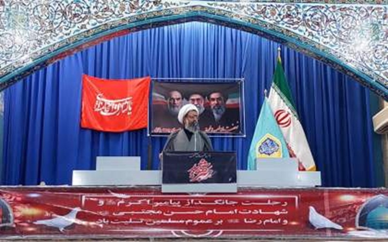 تلاش دشمن برای جدایی مردم و مسئولان