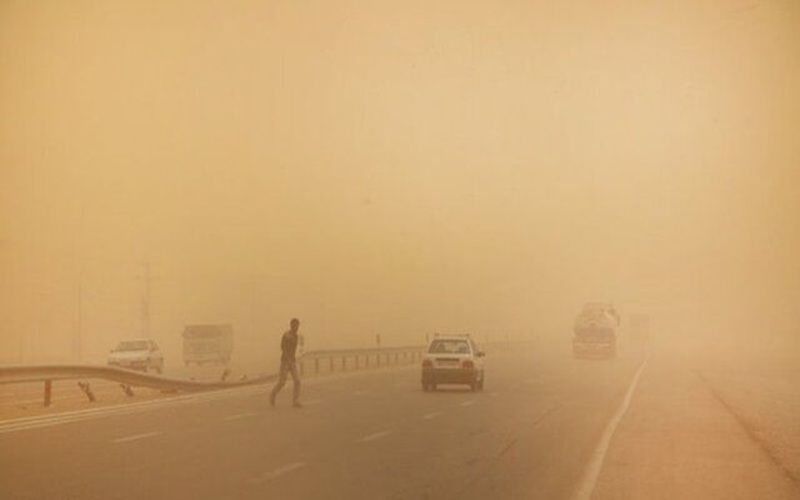 طوفان با سرعت ۱۳۳ کیلومتر زابل را درنوردید
