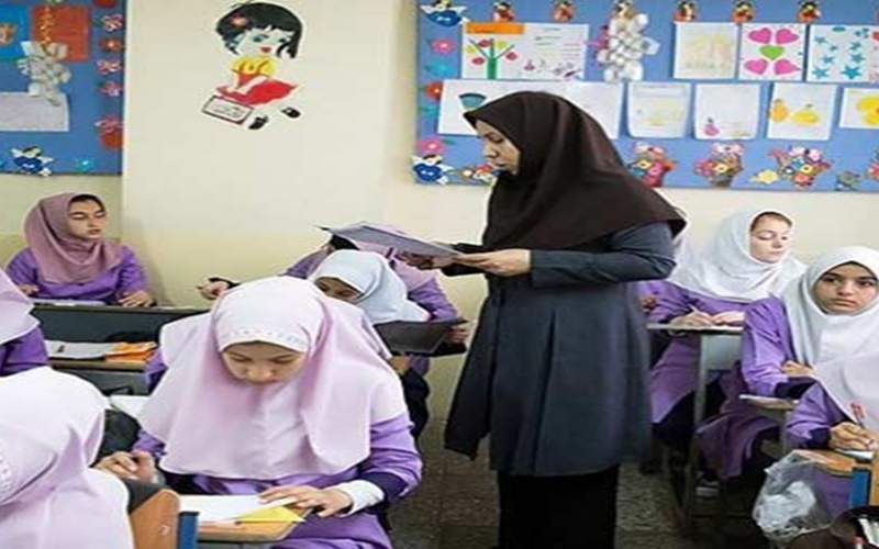 مدارس سیستان‌وبلوچستان نباید بدون معلم باقی بماند
