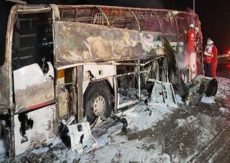 ۹ کشته و ۵ مصدوم در پی برخورد اتوبوس با تریلی