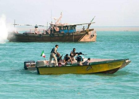 توقیف ۵ شناور حامل سوخت قاچاق در سیستان‌وبلوچستان