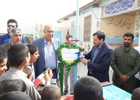 برگزاری جشن عاطفه‌ها در روستای خمر شهرستان هیرمند