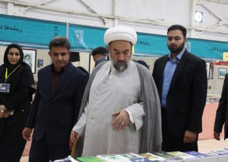 کتاب‌خوانی نشانه جامعه‌ای پویا و فرهنگ‌دوست است
